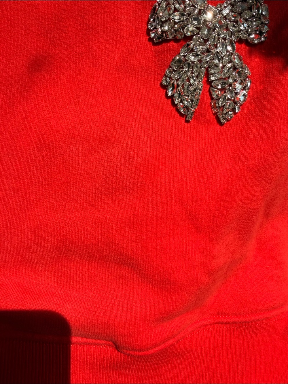 IVY CITY CO RED PULLOVER WITH RHINESTONE BOWS ❤️ - Picture 6 of 6